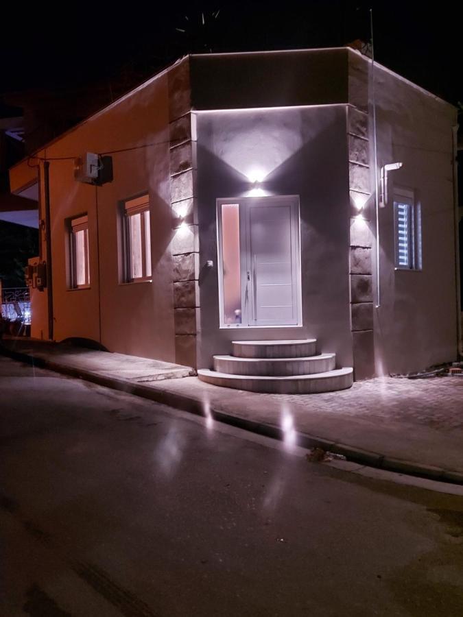 דירות וולוס Lefis House מראה חיצוני תמונה