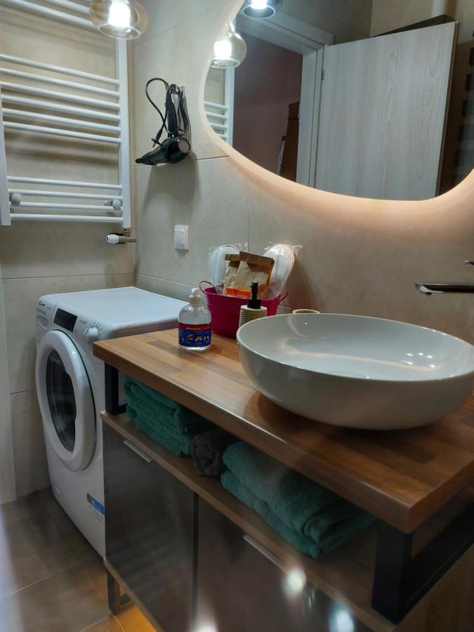 דירות וולוס Lefis House מראה חיצוני תמונה